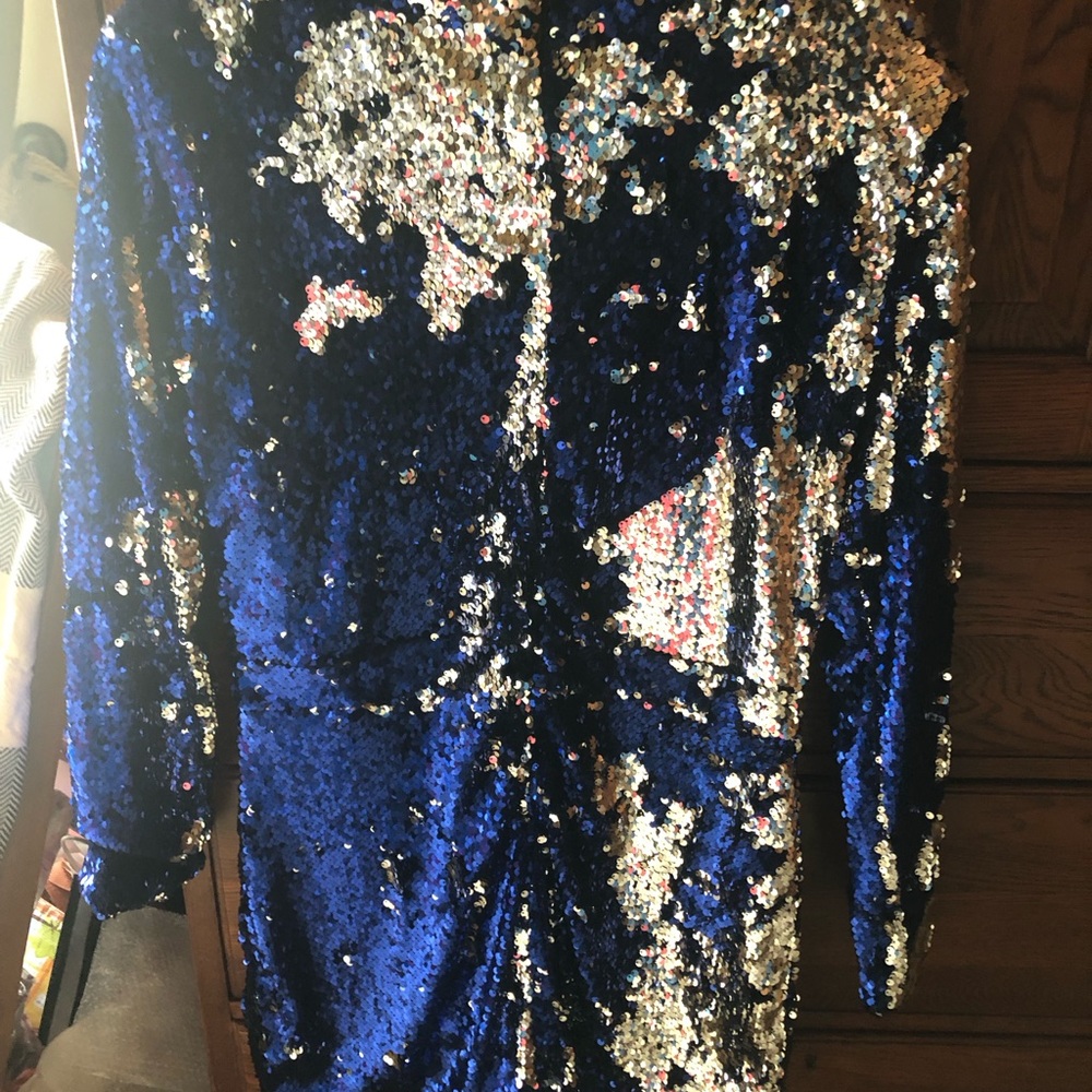 sequined shorts one piece zipper back v-neck